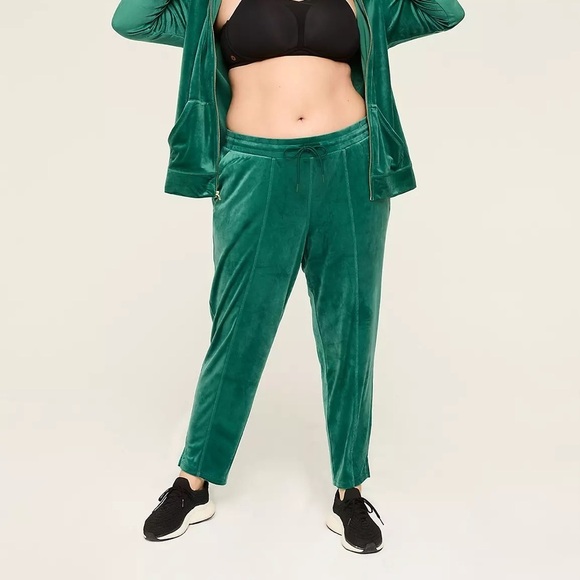 Livi Active Pants - Livi Active NEW Green Velour Track Pants 18/20